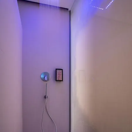 Viola Relais 2* 데센자노델가르다
